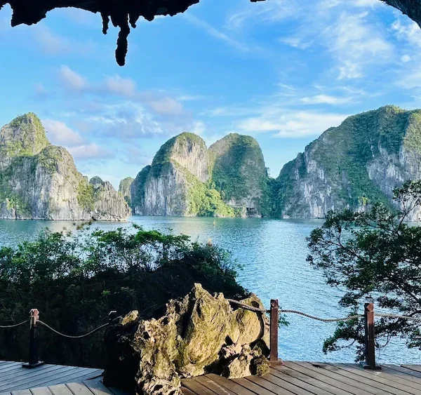 baie d ha long grotte trong