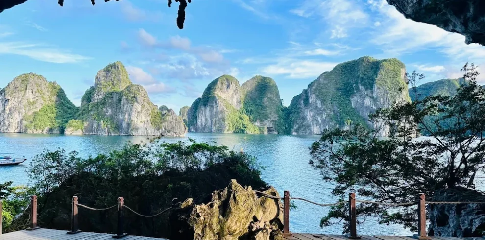 baie d ha long grotte trong