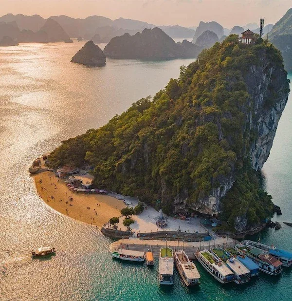 baie d halong titov