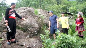 Les gravures sur les pierres du site Đá Sổ Đỏ à Sin Suối Hồ, témoins de la gestion traditionnelle des terres par la communauté Hmong